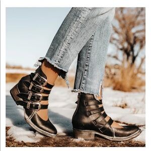 Freebird Scarlett buckle booties in black